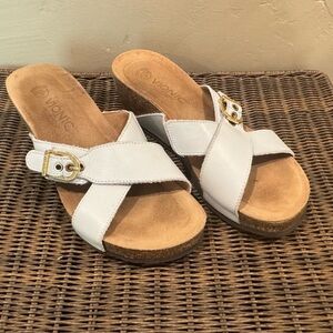 Vionic White and Tan Sandals with Crossed Straps